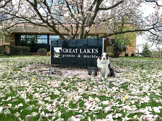 great-lakes-granite-marble-showroom-front