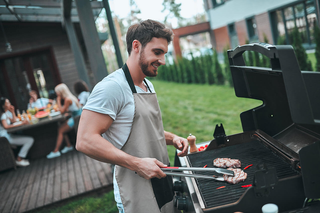 Man-Grilling