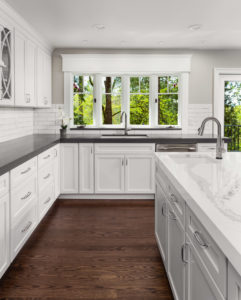 Kitchen-contrasting-granites
